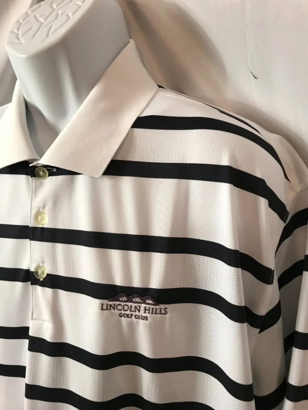 Nike Lincoln Golf Club Activewear Athletic Sport Cut Polo Shirt